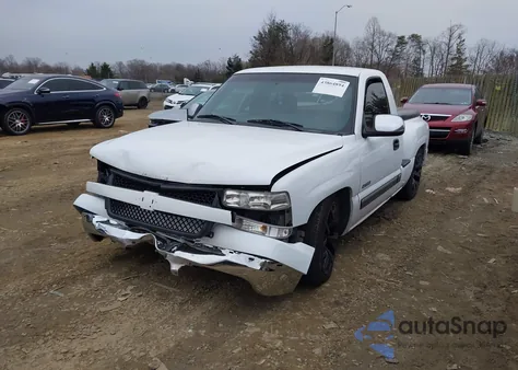 2000 Chevrolet Silverado 1500 Ls z USA, uszkodzony, nr VIN 1GCEC14T2YZ113267